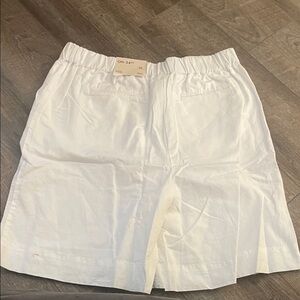 ON Women's Classic White Bermuda Shorts